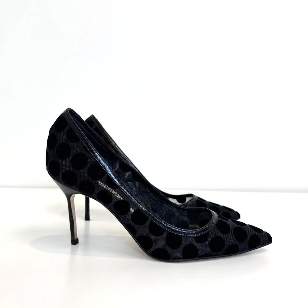 Manolo Blahnik Black Volca Polka Dot Mesh Pointed Toe Pump 37 Leather Trim Heels
